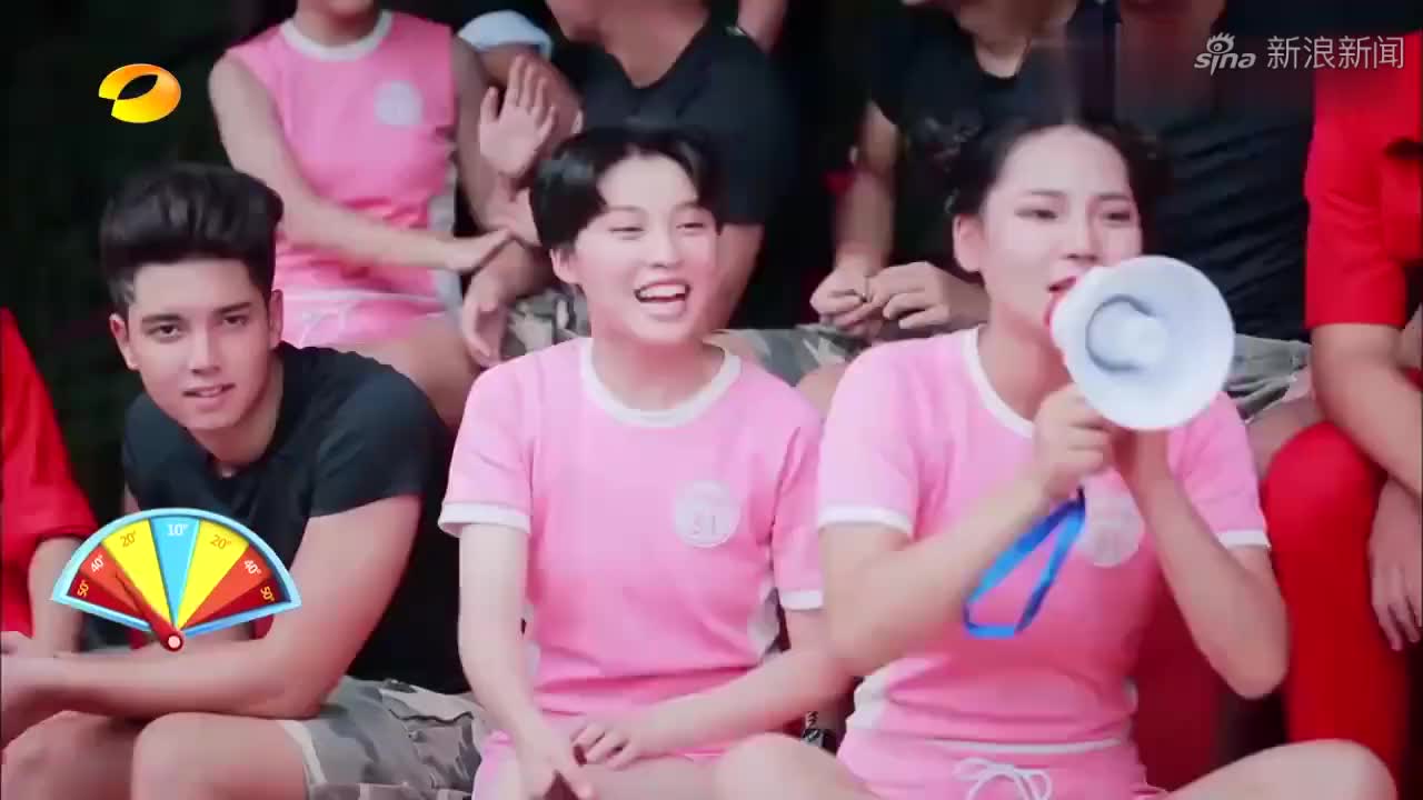 摇啊笑啊桥:几十号人超级大乱斗,现场气氛嗨爆,小绵羊全队沸腾