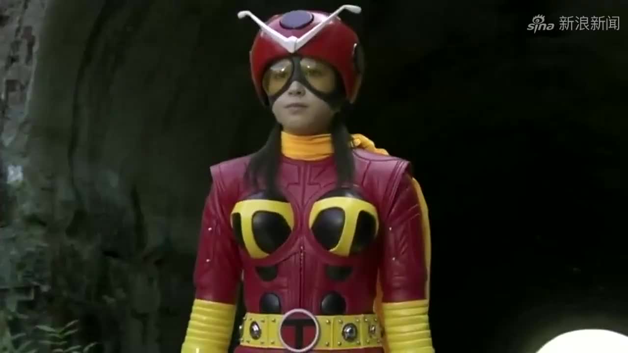 假面骑士:电波女竟然为了小橘子牺牲,真是太感人了