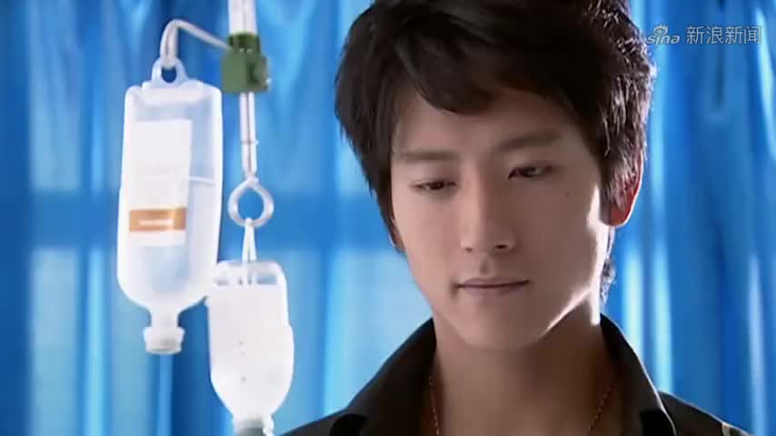 复合天使:男子痴迷音乐不挣钱,导致母亲上山挖野菜吃