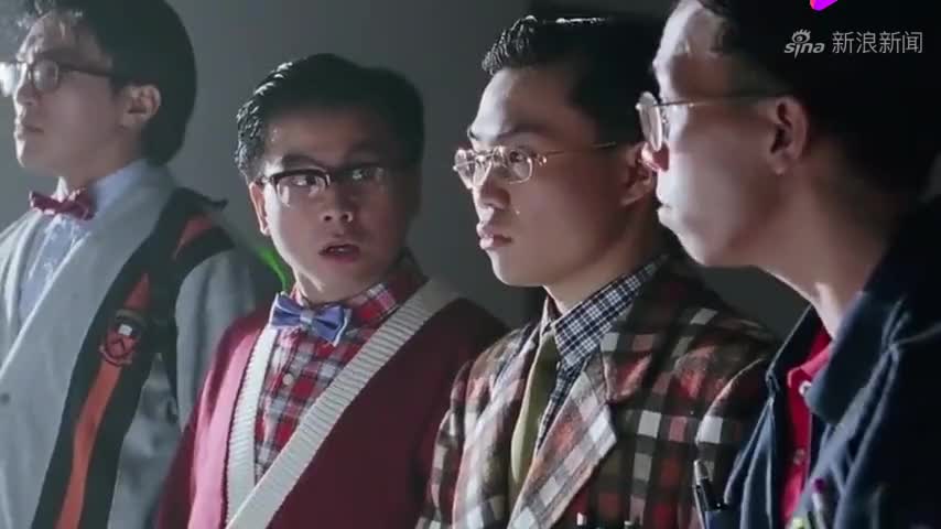 逃学威龙:阿星办入校手续,校长给他算学费,像极了黑店老板