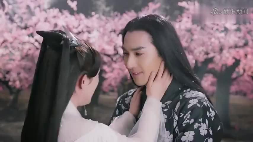 连宋告诉夜华,需要夜华亲自去处理长海鲛人族平乱的事