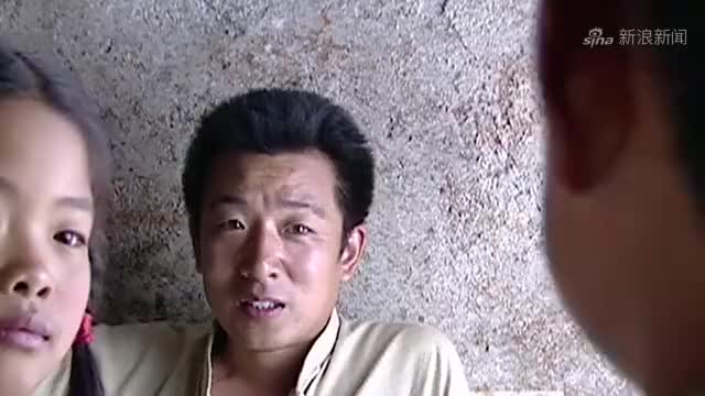 小兵张嘎扮演者跨界演小品,台下观众笑声连连