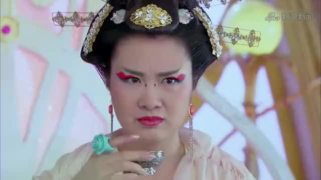 天天有喜2:美女吹迷烟对付狐妖,误打误撞迷晕自己,智商呢