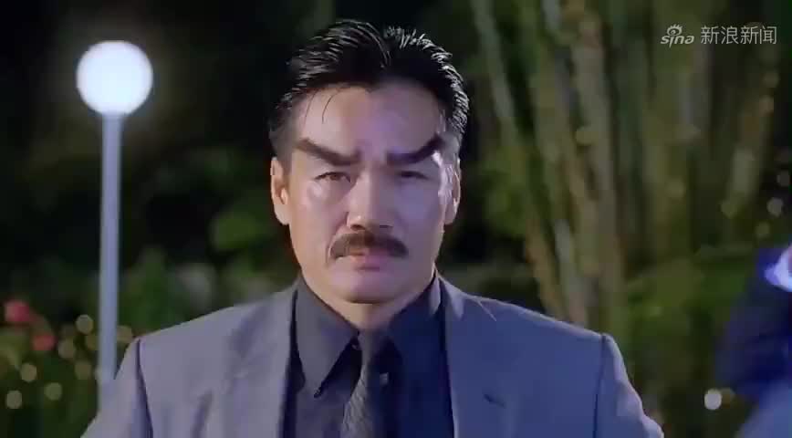 让人产生幻觉的闪光灯,陈百祥版的步惊云都出来了