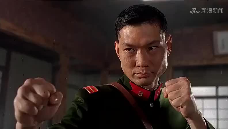 精武英雄李连杰霸气,管你铜头铁臂钢筋小肋骨,打得你心服口服