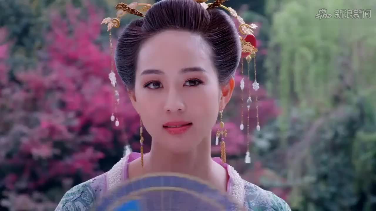 武媚娘传奇:坐在场外的一些妃子惊如天人看着武如意!