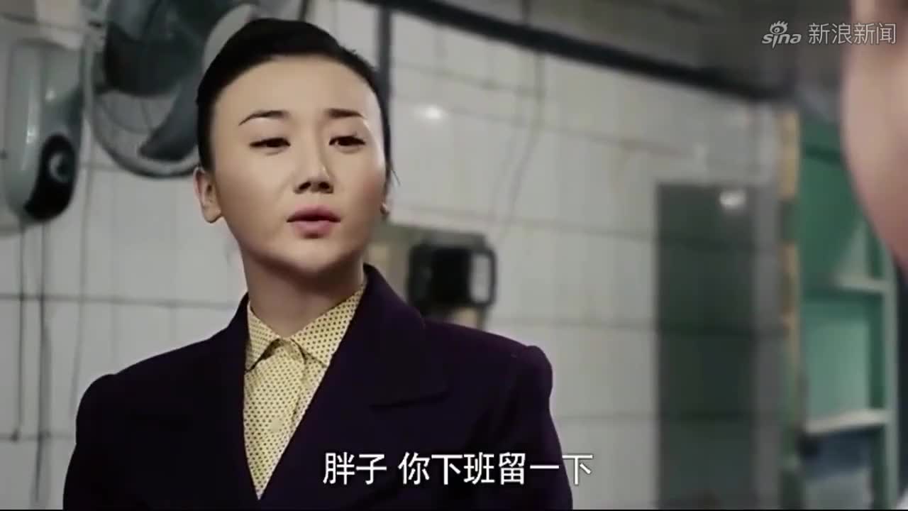 情满四合院:院领导想合伙整治傻柱,不料傻柱一个一个收拾他们