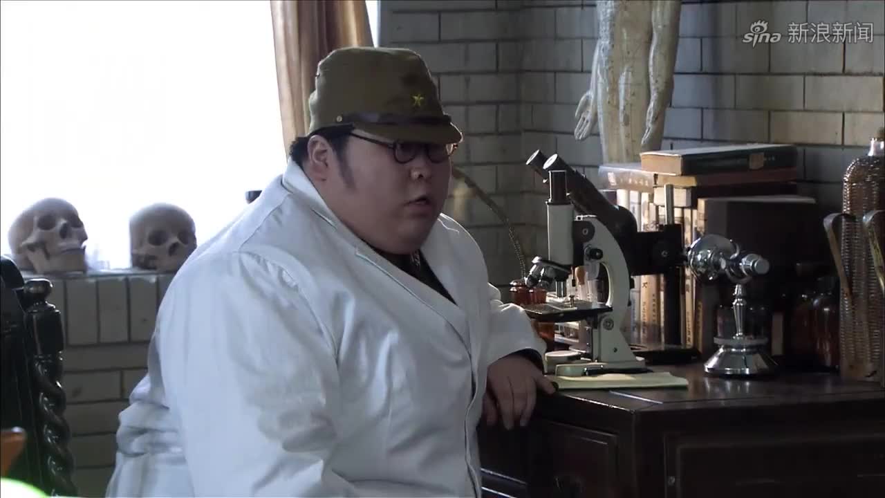 胖得像猪似的鬼子,走路都费劲