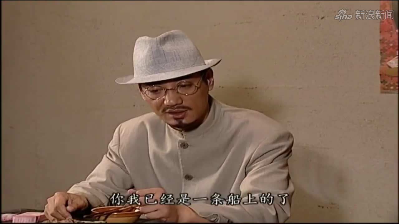 地下交通站:翻译官读战报,看一次笑一次