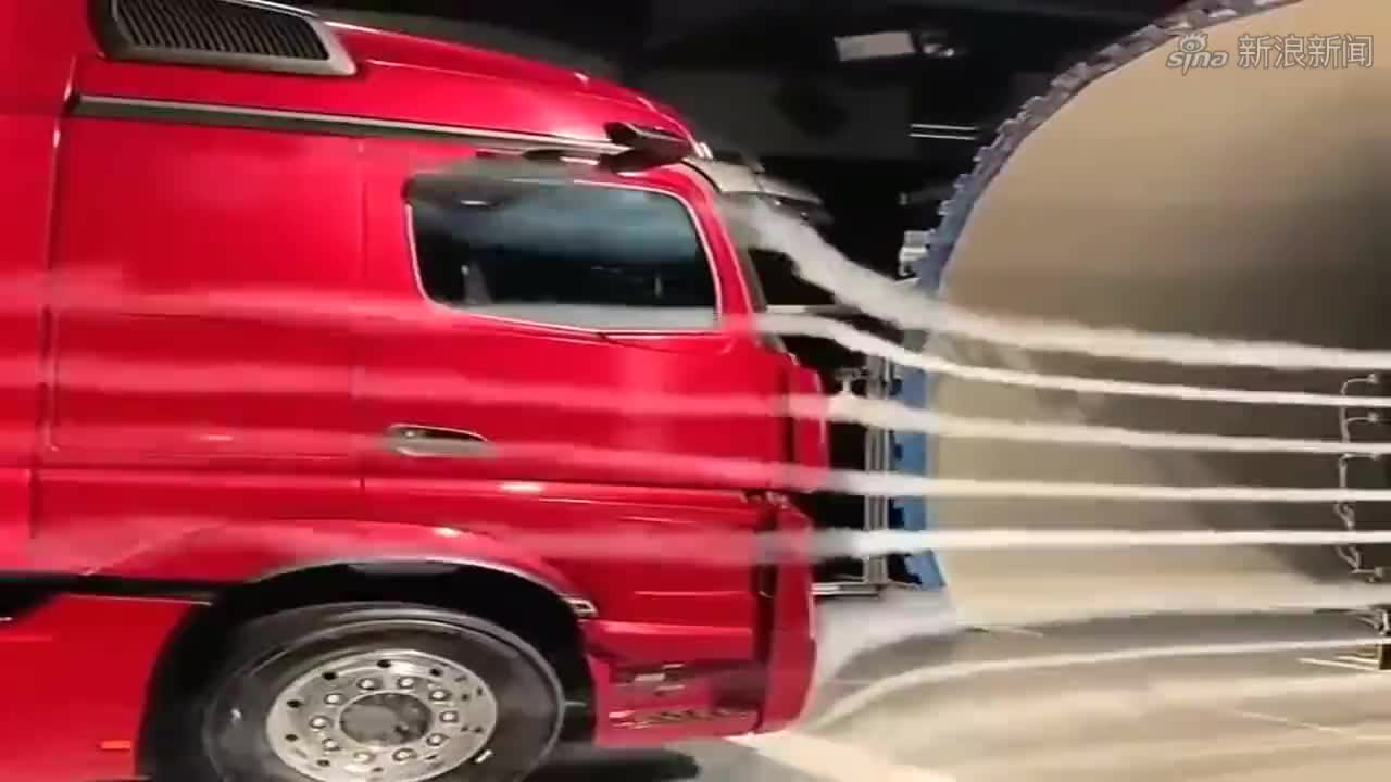 美国卡车排气筒朝上的真相是什么?