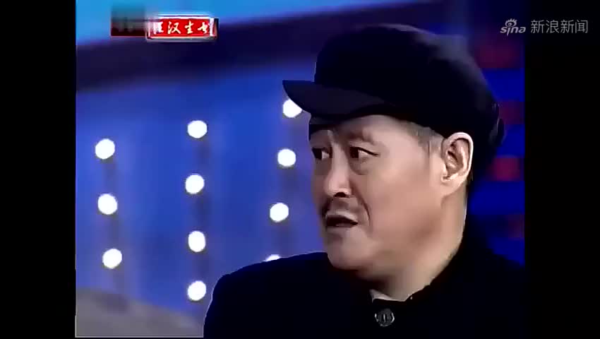 盘点吃烧烤爆笑场面,曹大壮吃腰子,赵本山烧烤配酒满嘴油