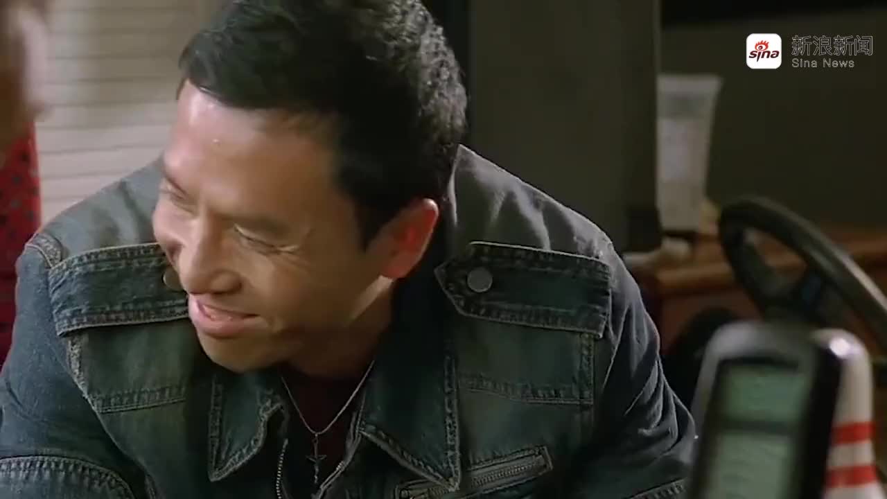 电影《追虎擒龙》曝光了"再现旧香港"特辑