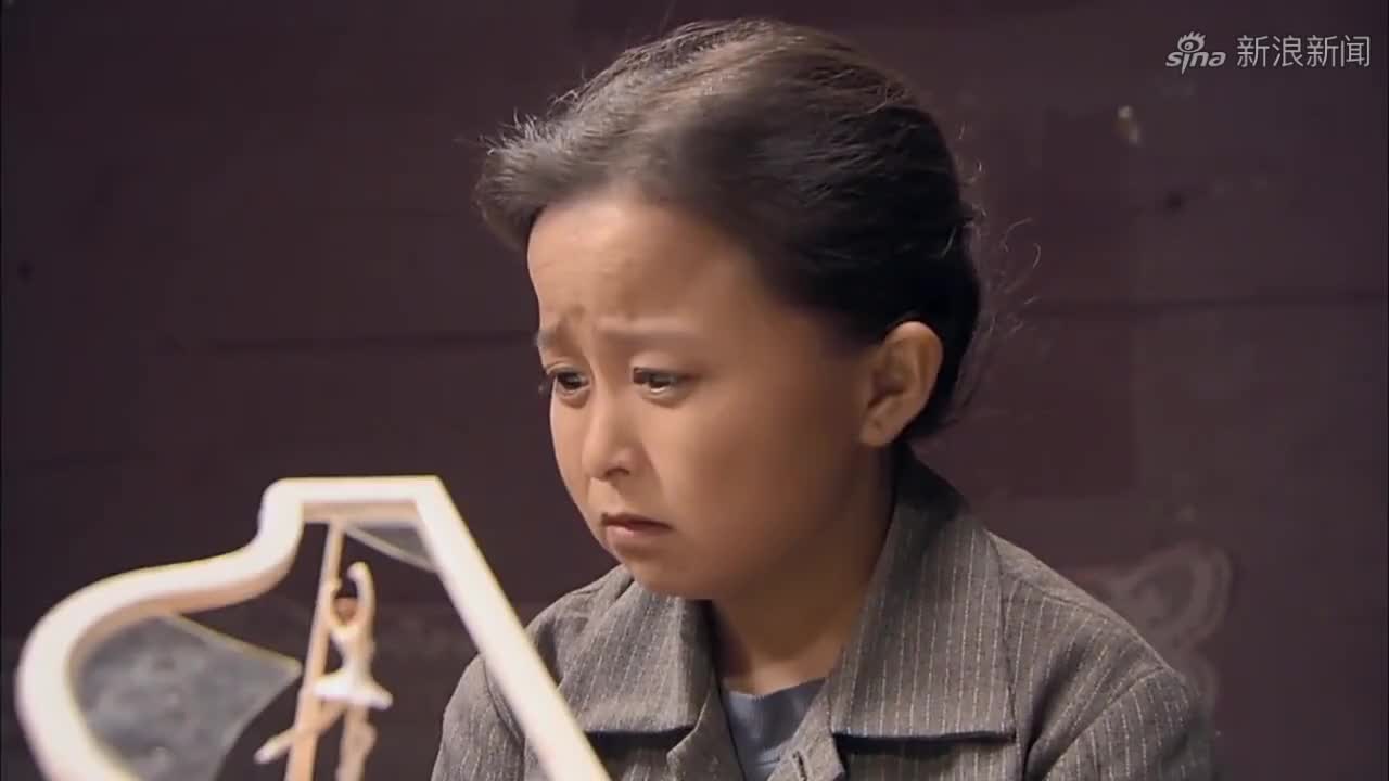 袖珍妈妈舍不得笑笑离开,秀荷和永生替袖珍妈妈揪心,看着好虐心