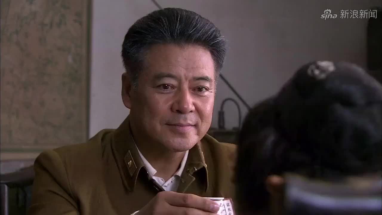 铁梨花:梁飞虎回头一看,被眼前这几个人震惊,世界真小