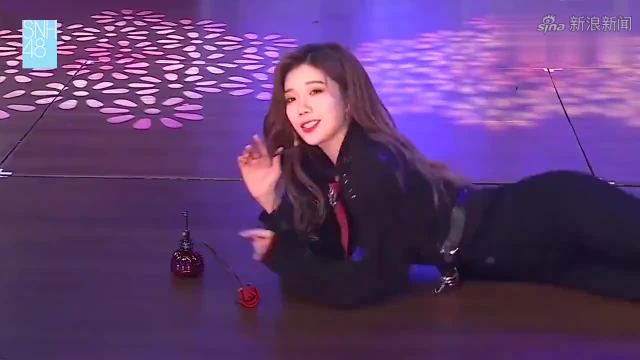 snh48刘丽千之前直播吐血