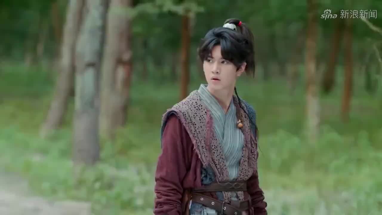 南海神尼果然深藏不露,武功竟和刘喜不相上下,厉害