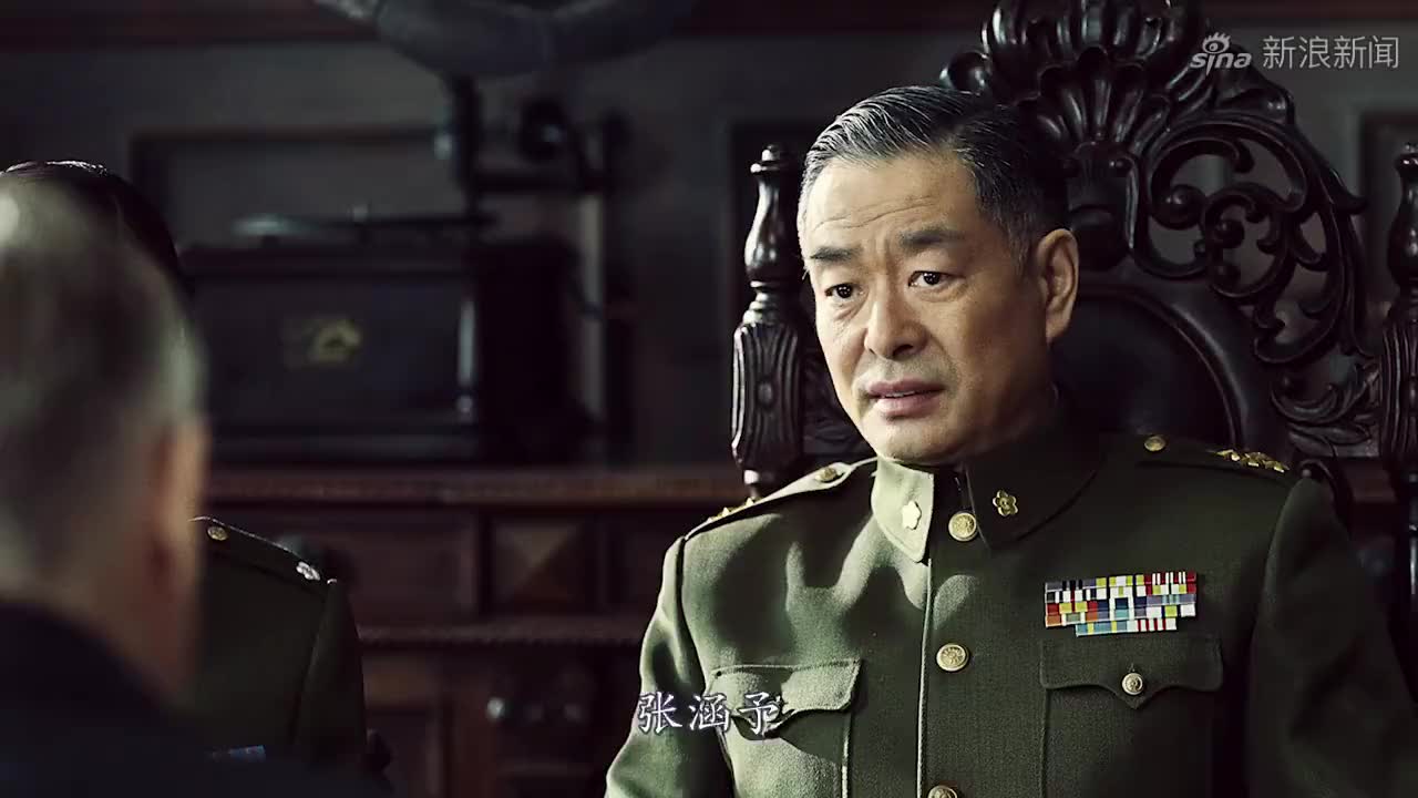 外交风云:领袖和外交官们席地而坐聊天,领袖一席话胜读十年书