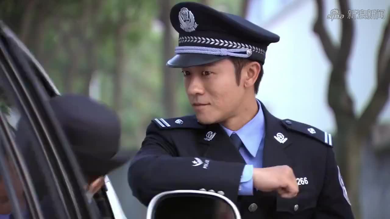 青春无季:当大叔警察遇上富豪小萝莉