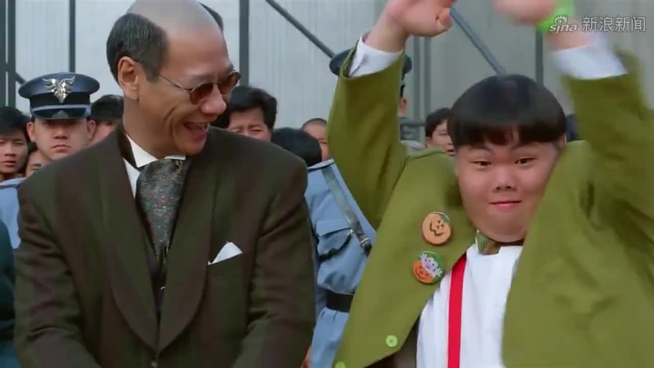 力王-看了这段后,才知道力王的力气有多大,监狱的墙一拳就打穿