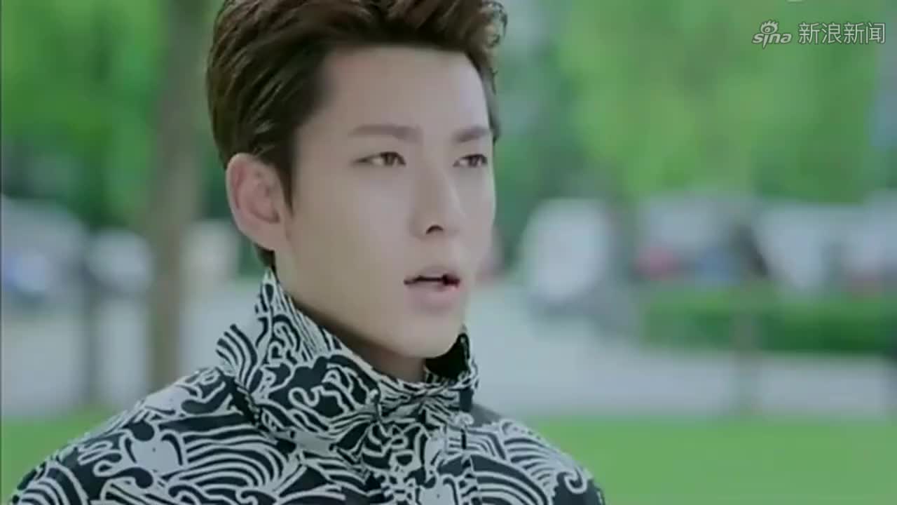 旋风少女:方廷皓带着戚百草参加宴会,她却不开心