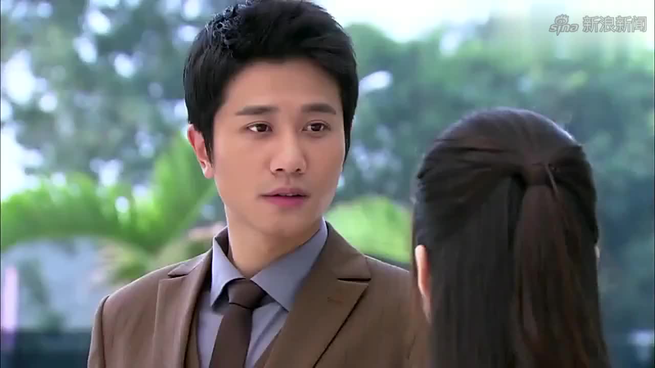 因为爱情有奇迹:天雅自作多情,齐霁不想理她,天雅还换上婚纱!