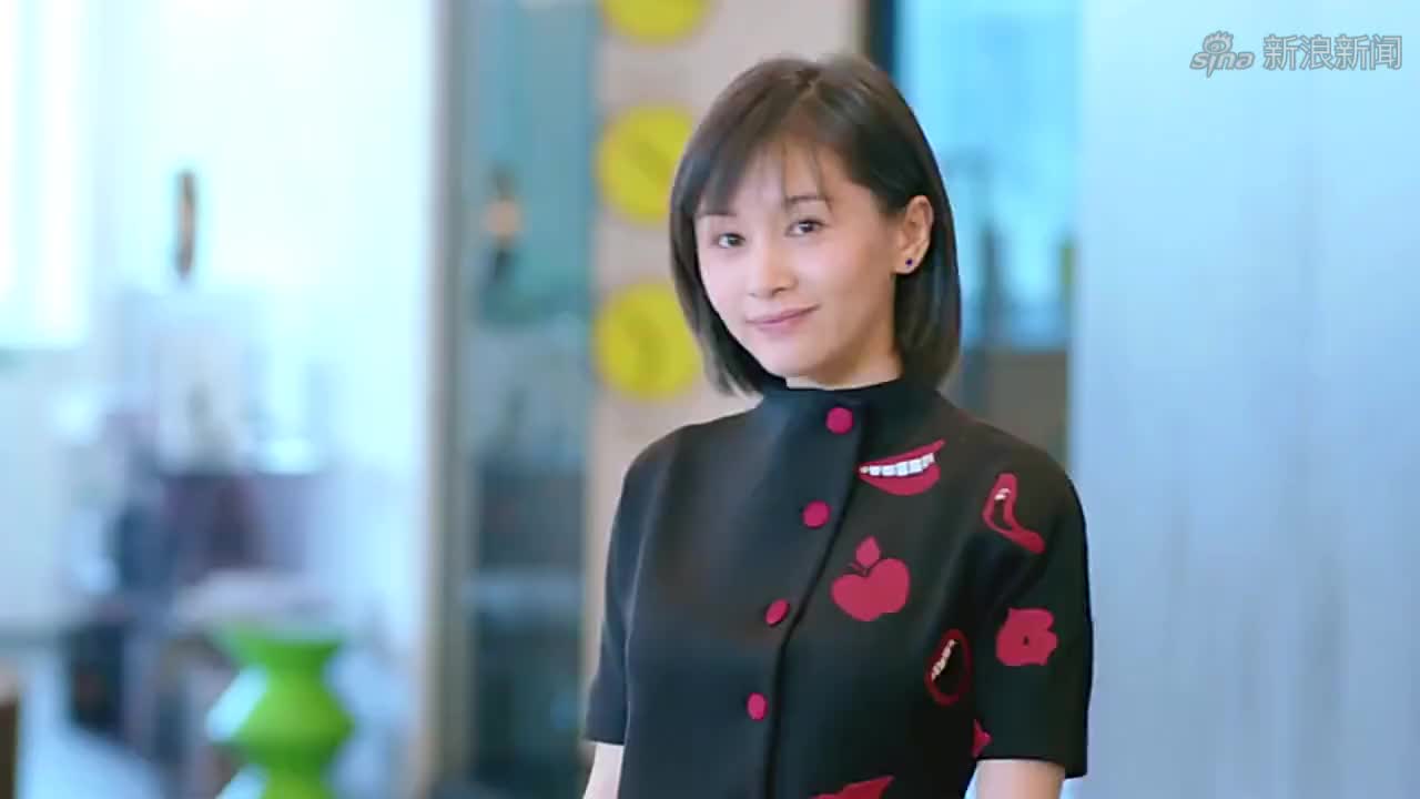 影视:白主管把邱莹莹丢在一边,却来帮小曲搬家,小曲一脸得意