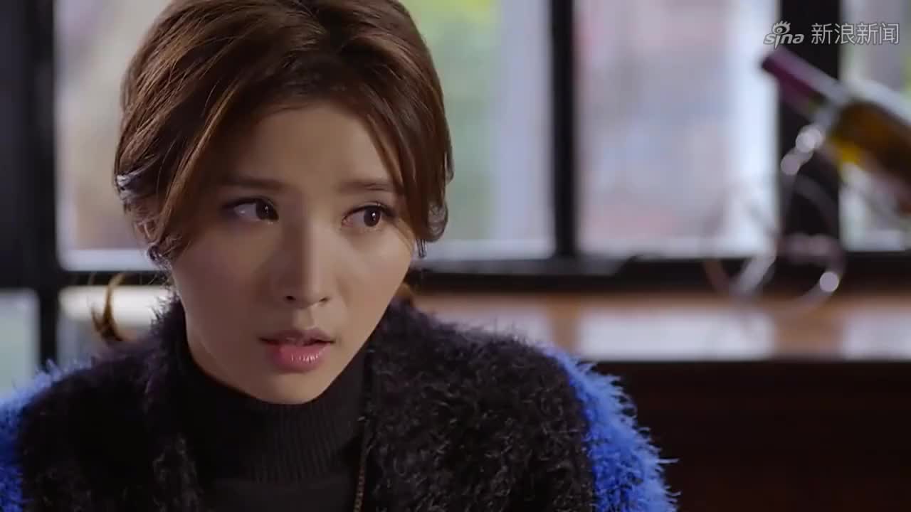 杉杉来了:封月和杉杉一起聊天,说杉杉脾气好倔强