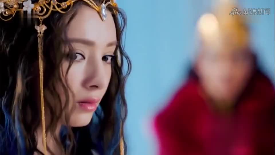 火王迎娶人鱼公主送一件婚纱,人鱼公主太美了,众人都在羡慕!