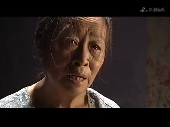 我的丑娘:小旭成甩手掌柜,丑娘边洗衣边吃馒头和冷菜,好凄凉