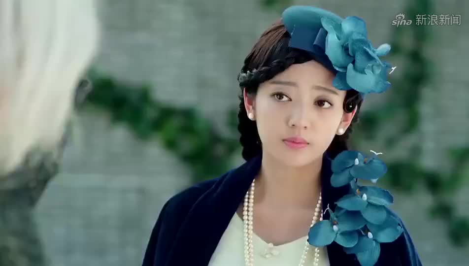 半妖倾城:倾心不小心弄丢男友送的耳环,为捡耳环误掉入疯狗笼