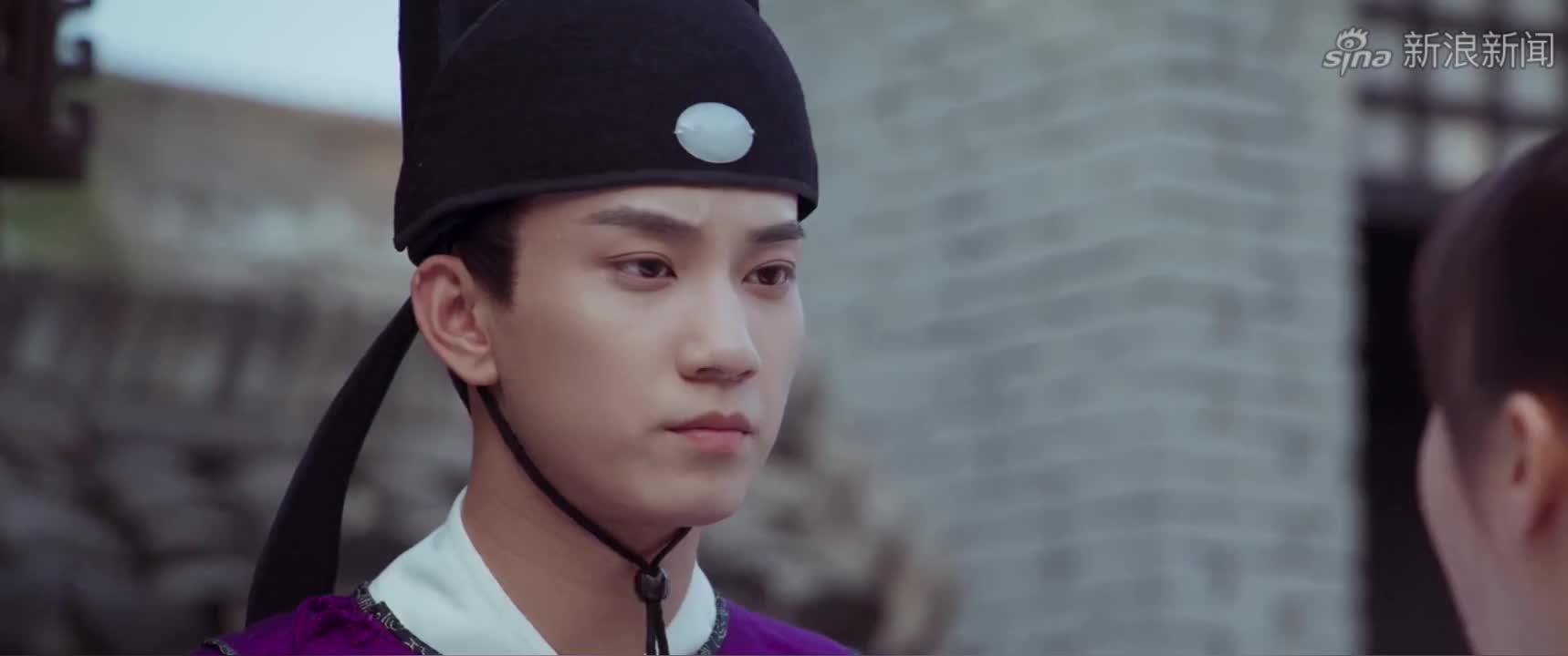 娘心:警察前来追查彩霞下落,幸亏神父帮忙隐瞒,多亏了神父