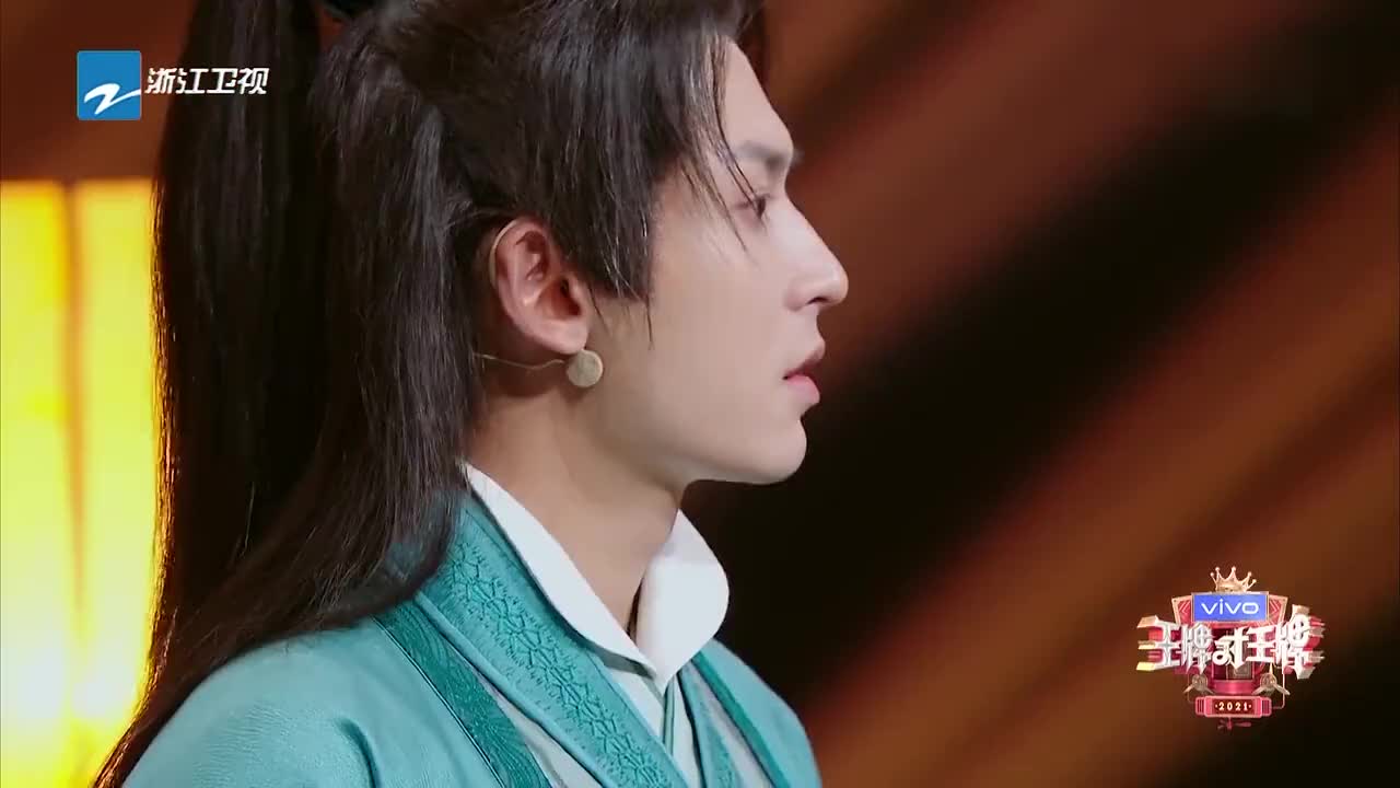 张哲瀚龚俊小宋再现《山河令》,同台合唱《天问》