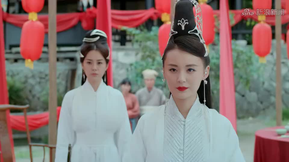 绝代双骄:燕南天没想到,邀月这么年轻,小鱼儿说她练成明玉神功