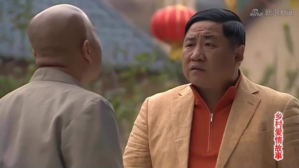 乔峰想得知谁是带头大哥,哪料阿紫卖关子,乔峰急坏了