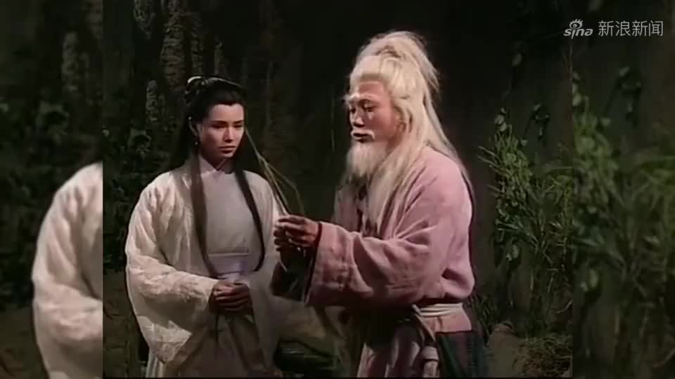 神雕侠侣周伯通传授小龙女左右互搏术