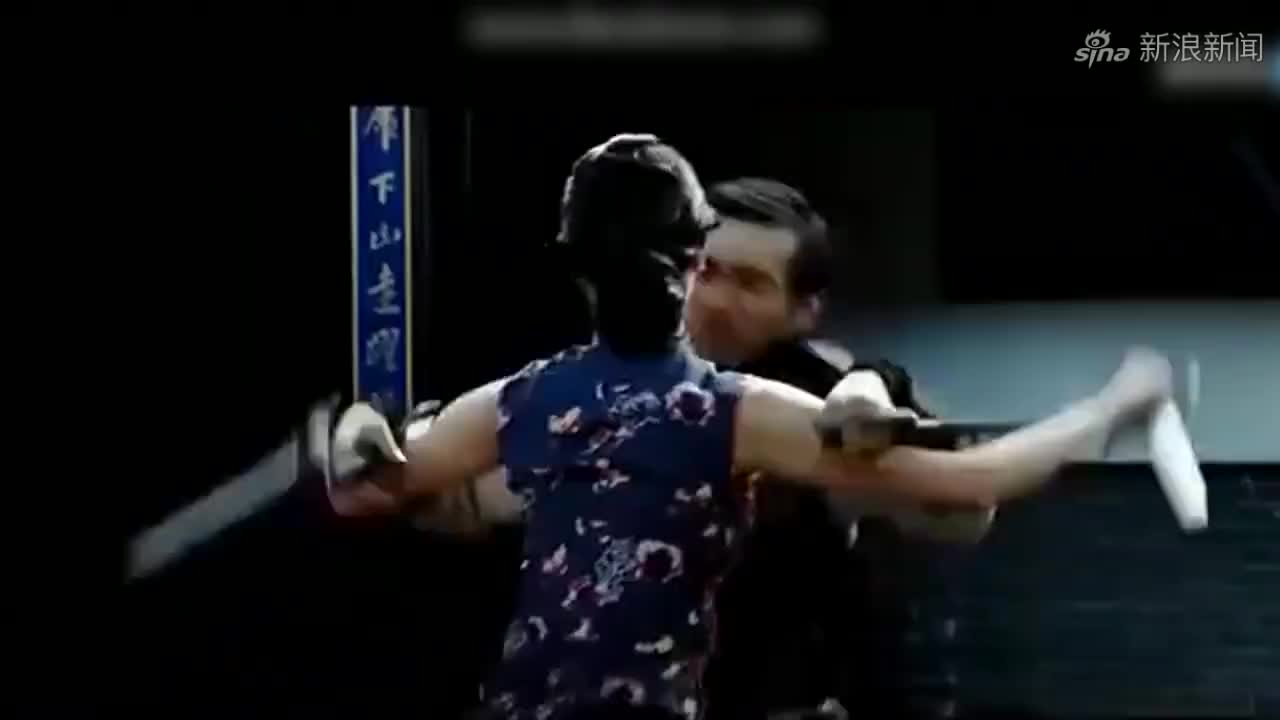 四位旗袍美女遭遇打劫,美女的做法让人眼前一亮