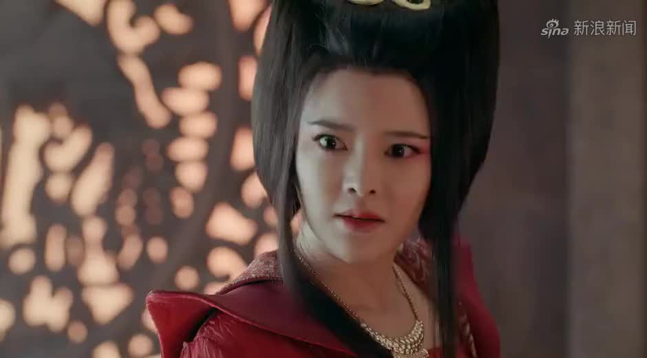 绝代双骄:萧咪咪拿酒杯向玉郎砸去,问他是在嫉妒吗,玉郎沉默