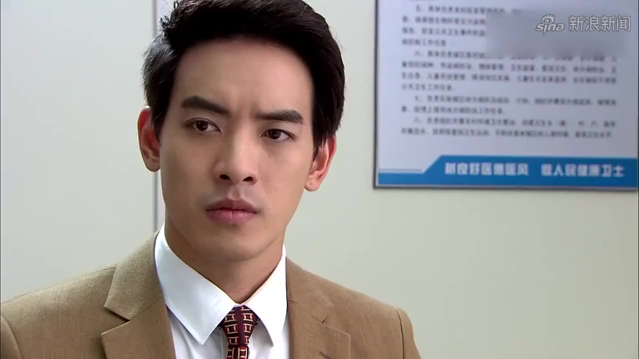 曼迪讽刺吴桐不会喝酒,谁知吴桐你不是吃素的,犀利反击