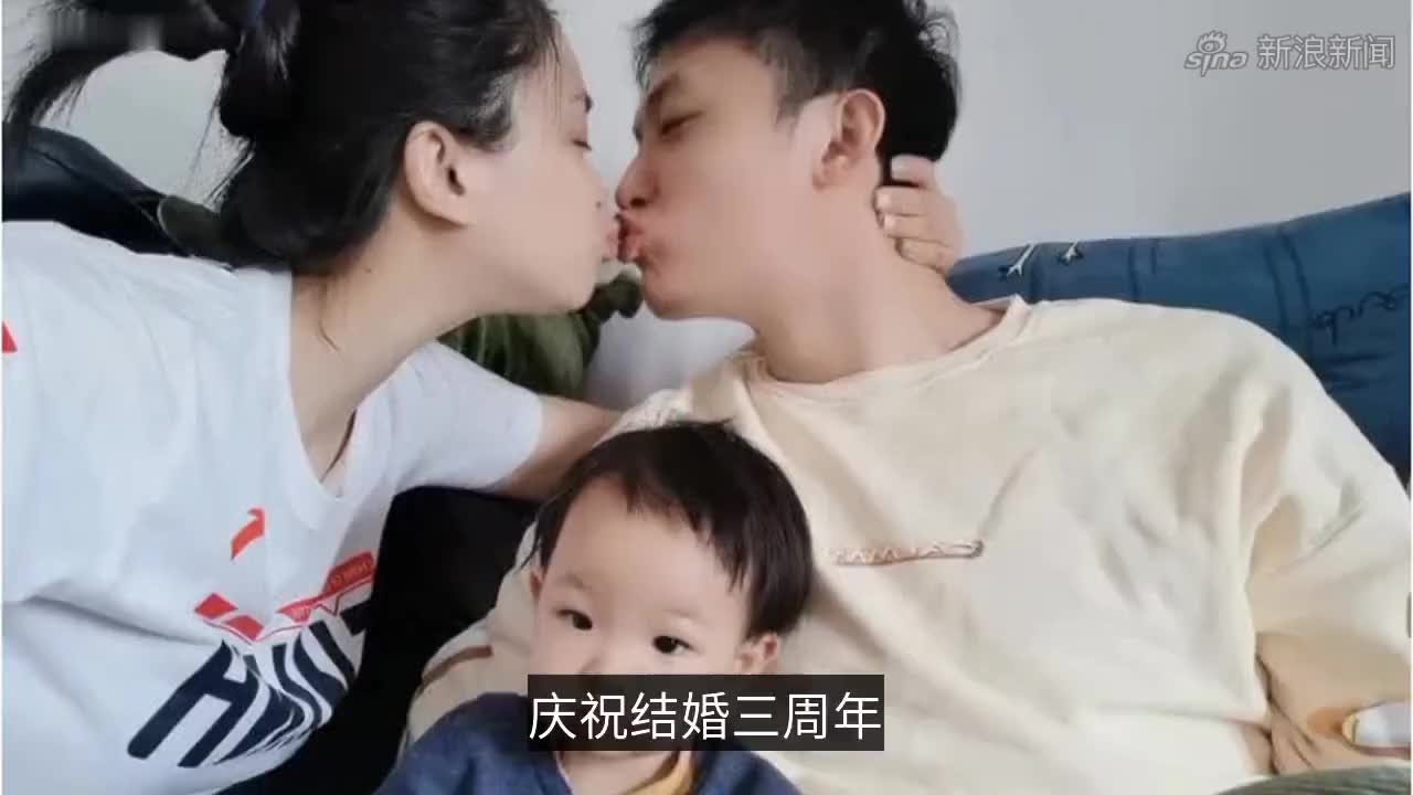 球迷偶遇赵睿,曝周琦受追捧,青岛续约吴庆龙,王汝恒秀恩爱