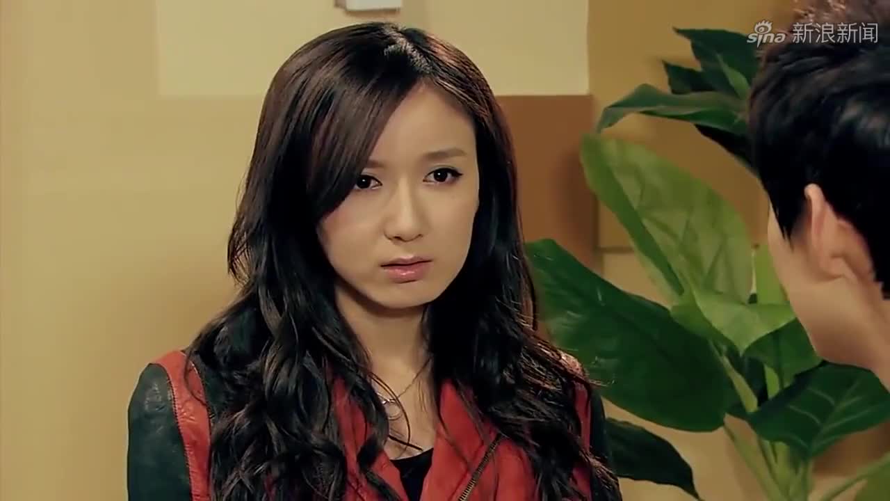 胡一菲听广播,听到曾小贤和诺澜的广播节目,气到把线给拔啦