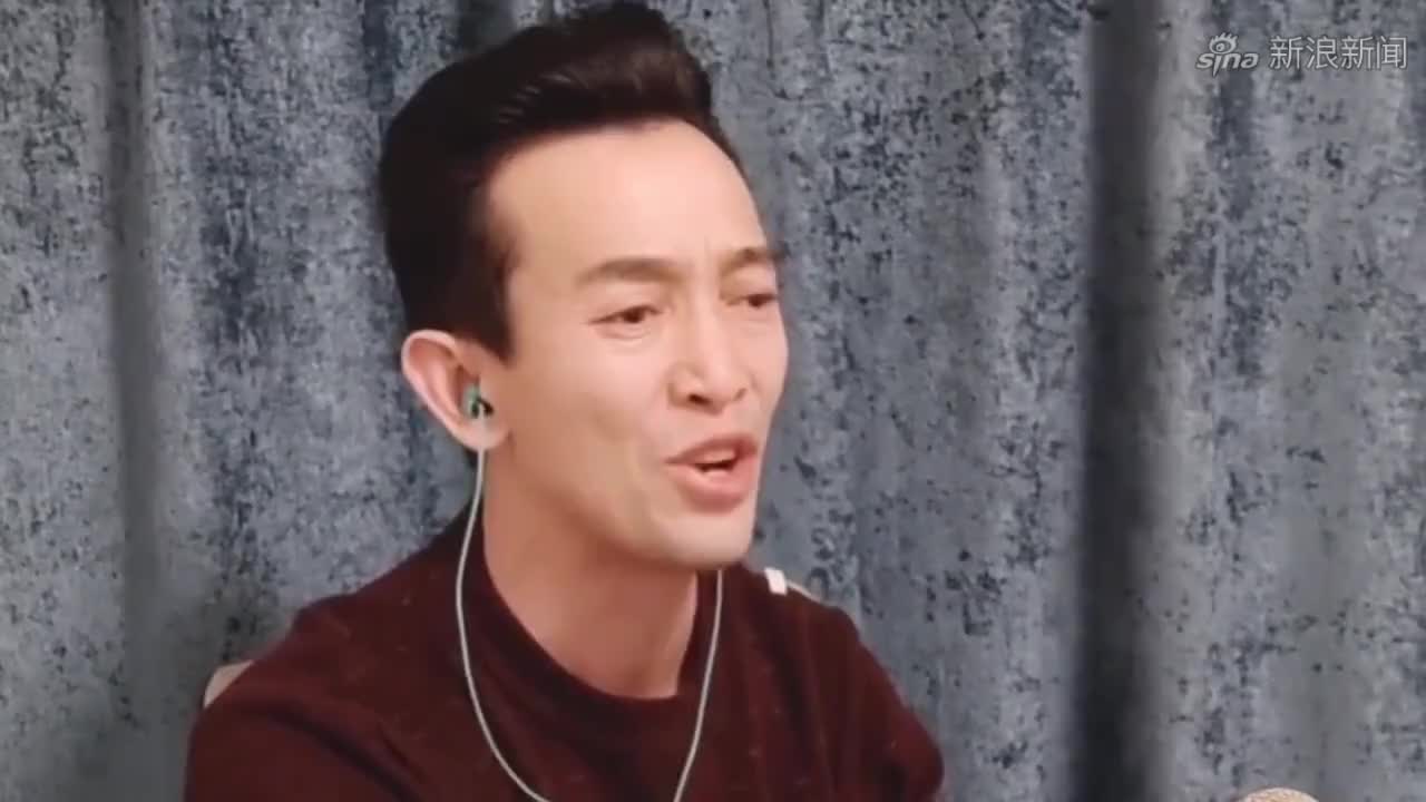 青海花儿金唱家马龙老师现场为乡亲们深情演唱花儿