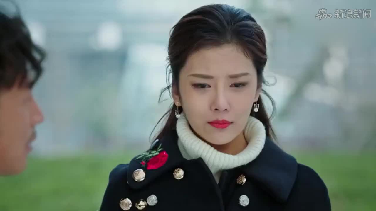 奔腾岁月萧瑶向小强表白遭拒绝,没想到扑进许先生怀里诉了苦