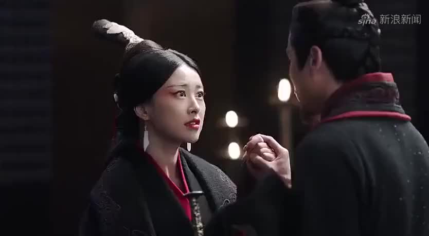 赵姬和嬴异人久别重逢,异人决定好好补偿赵姬