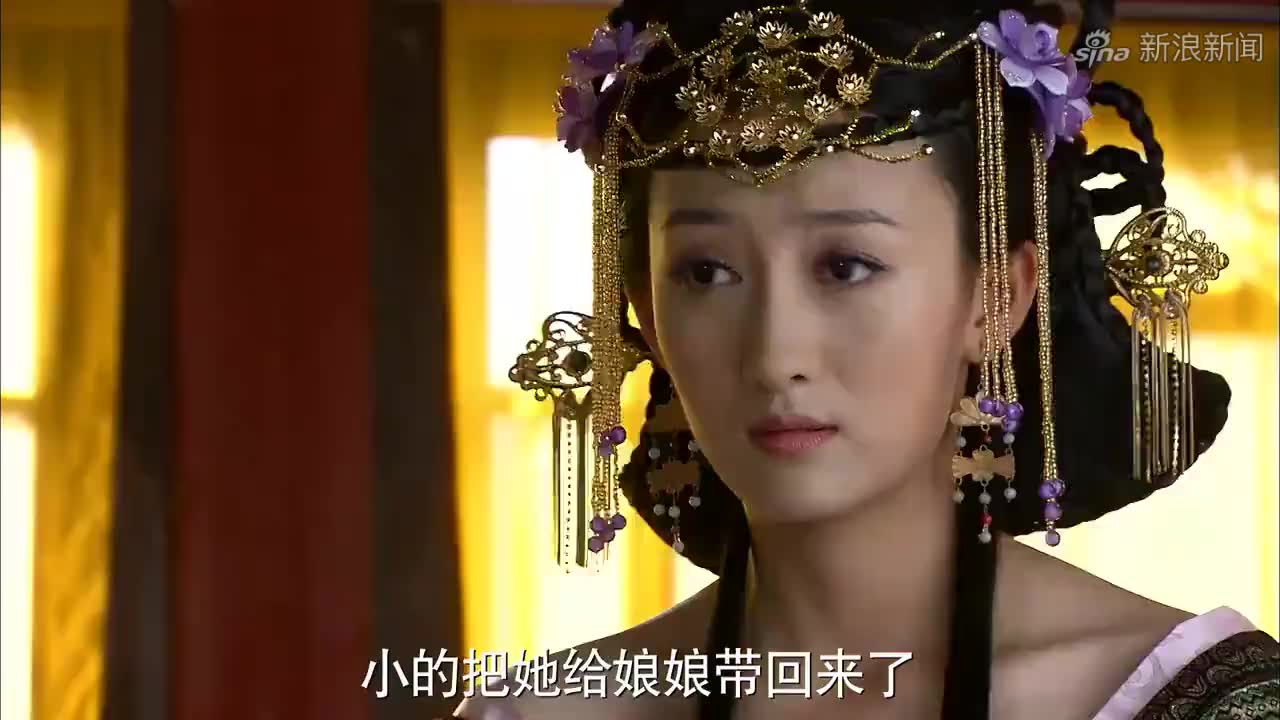 野丫头为赶近路去木工房,结果湿漉漉回来,皇上对她讽刺一番