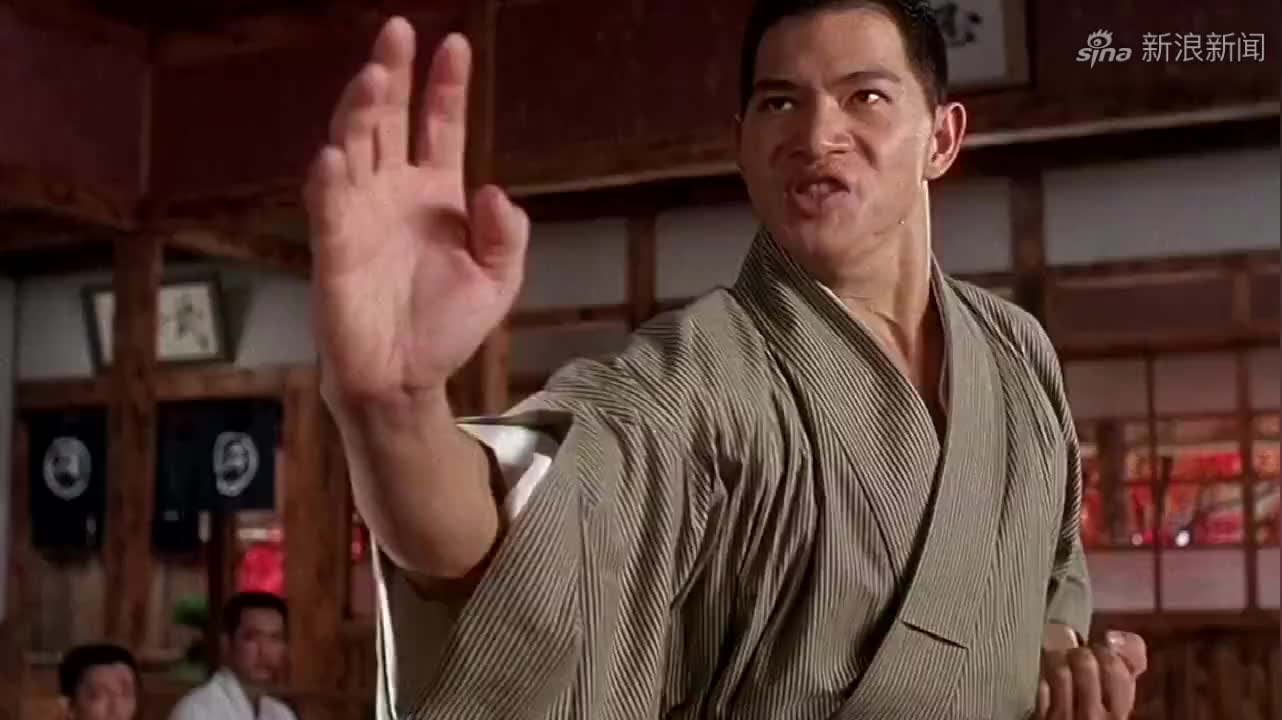 精武英雄陈真到了虹口道场才发现原来馆长根本不是师傅对手