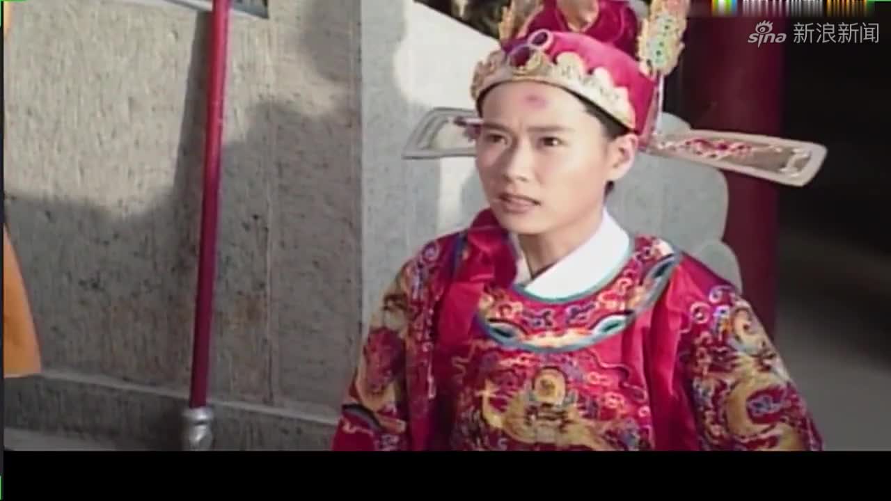 白素贞被关在雷峰塔里,许仕林被魔王盯上,危险之际小青及时出现