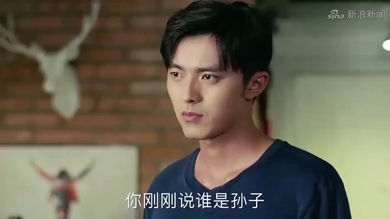 向真毕业后找不到工作,整天赖在钱贝贝家,前途一片迷茫