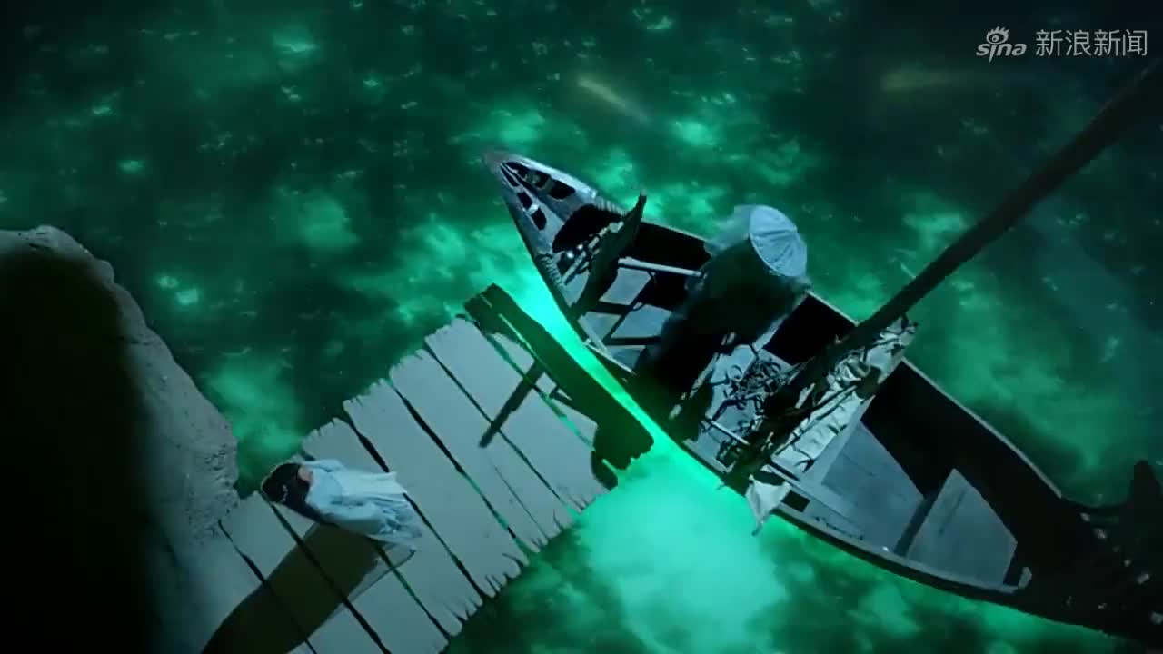 锦觅相思过度出现幻觉,跳进忘川河找凤凰!