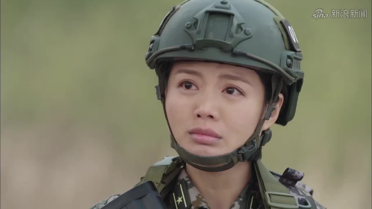 特种兵之霹雳火:蓝妞被绑,曾紫陌前去营救,不料竟被混混威胁