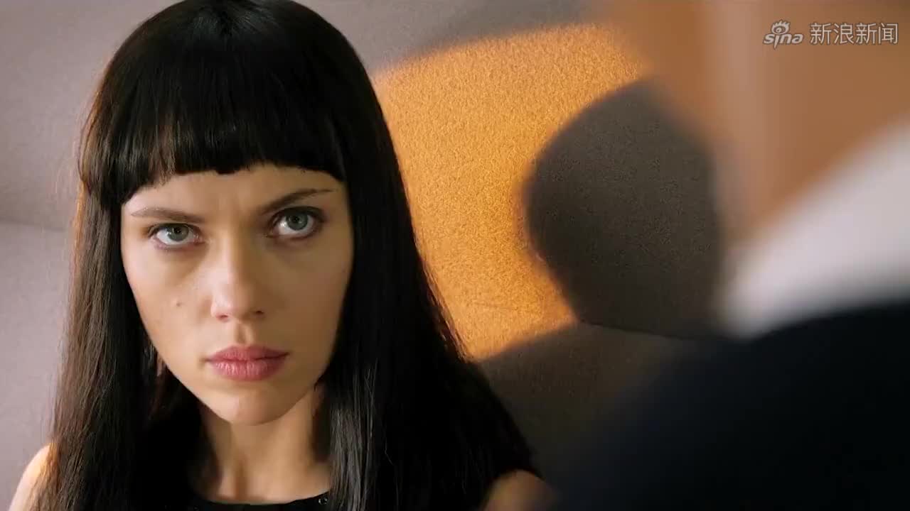 《绝密特勤队》:cia及时赶到,开枪射杀了凶徒,救下黑客